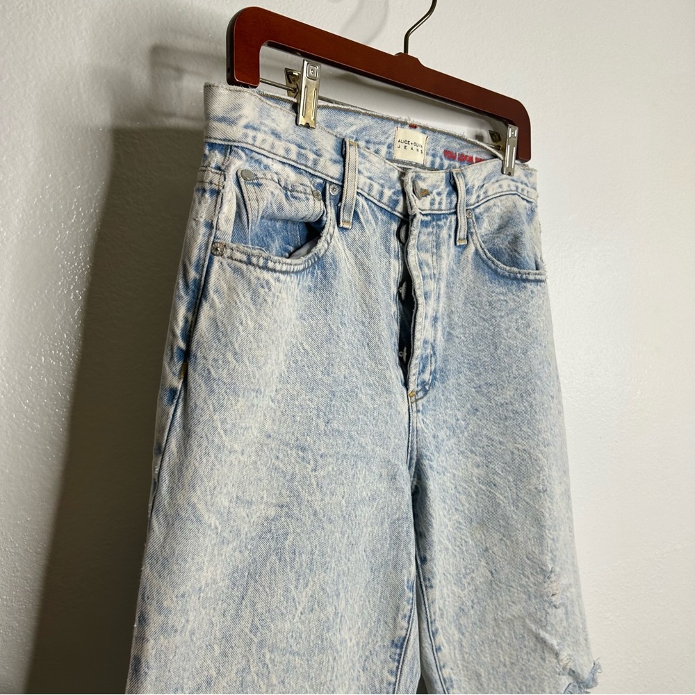 Alice + Olivia Amazing High Rise Boyfriend Fit Jean Distressed Size 30